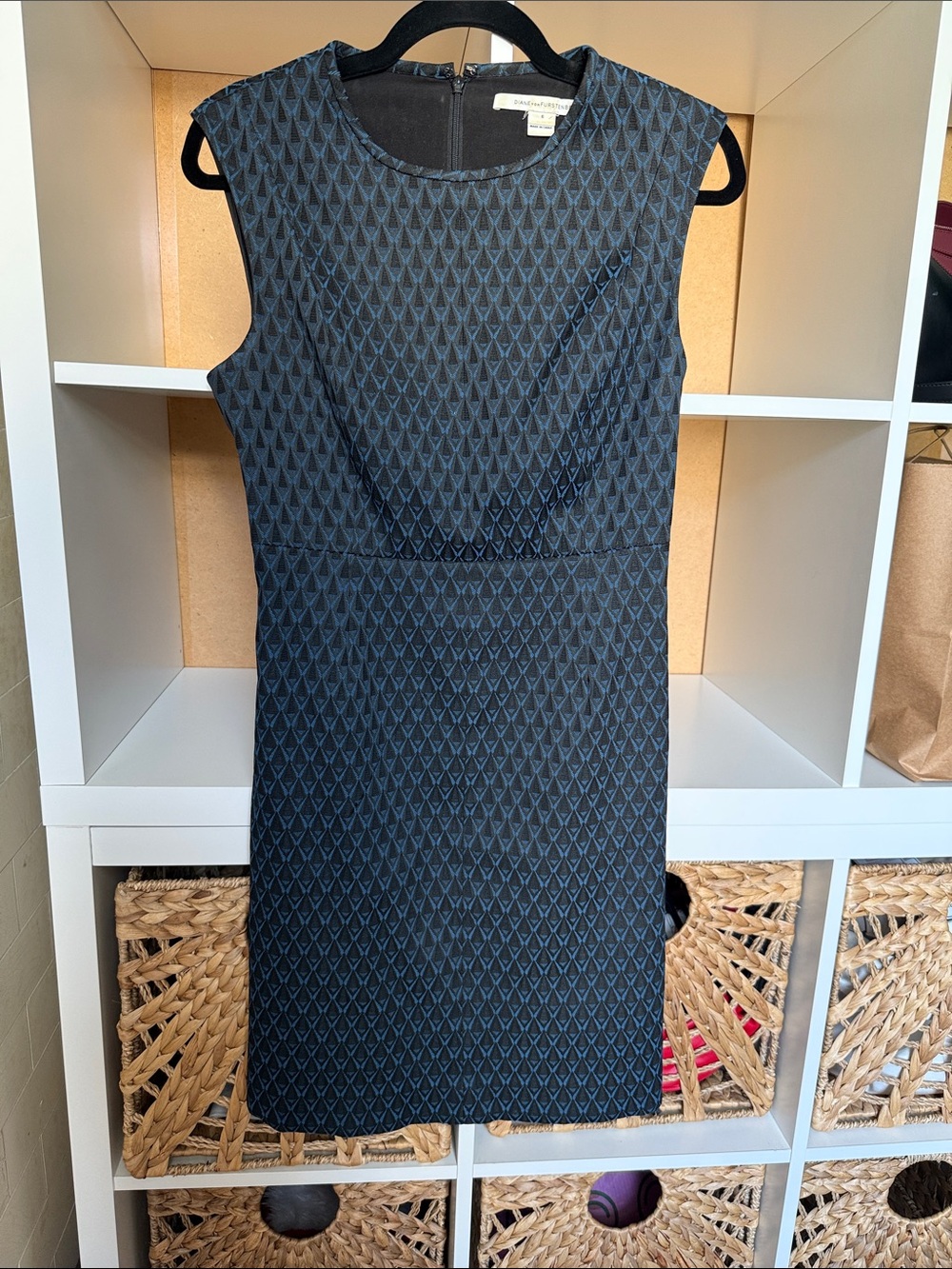 Diane Von Furstenberg Sleeveless Textured Charcoal Sheath Dress